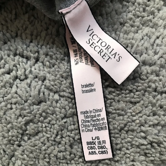 Victoria’s Secret Comfy Bra - Picture 6 of 6